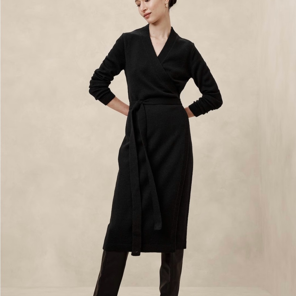 Elegant Black Midi Sweater Wrap Dress